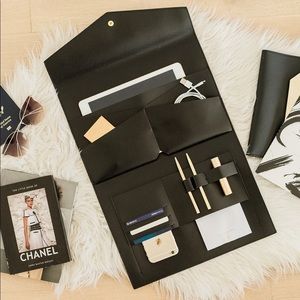 Glass Ladder & Co. Meghan Portfolio